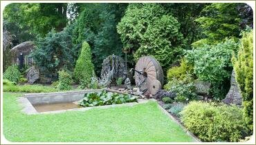 Водоём в саду