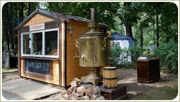 Летнее кафе с самоваром