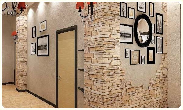Камень в дизайне стен прихожей Стены в бежевых тонах с отделкой камнем и светильники и панно