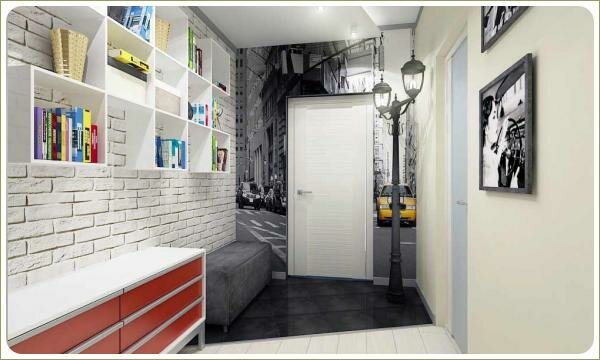 Прихожая с каменной стеной Стена из белых кирпичей в узкой комнате с дверями и панно на стене