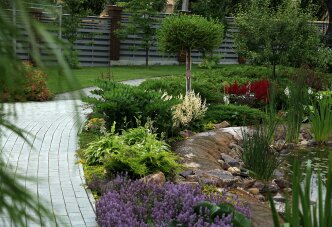 Прибрежный цветник